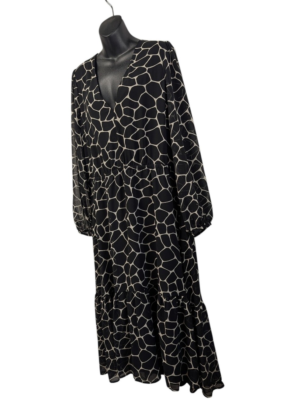 Banana Republic Black Cream Giraffe Print Tiered Long Sleeve Midi Dress NWT XL - Picture 3 of 9